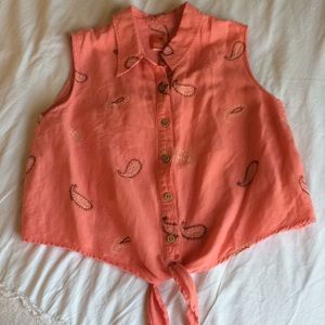 Coral woman’s paisley cropped top